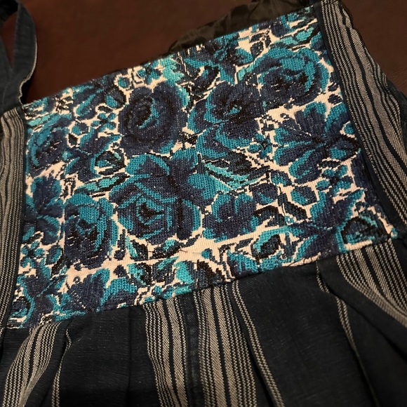 Elegant Black and Blue Striped Mini Dress - Picture 8 of 8